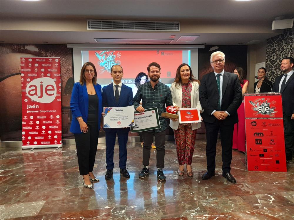 IMPORALIA, ha obtenido el primer premio a la Trayectoria Empresarial otorgada por AJE Jaén